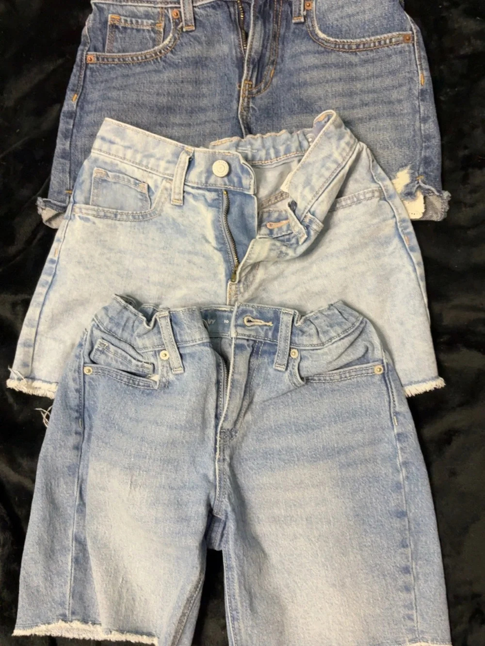 3 FOR 50. KIDS. Old Navy Light Wash Cropped & Ankle Jeans Set. WILL BE WASHED.